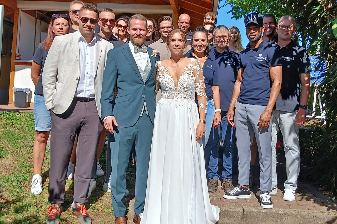 Mitarbeiter der Konstandin GmbH bei einer Hochzeit eines Kollegen