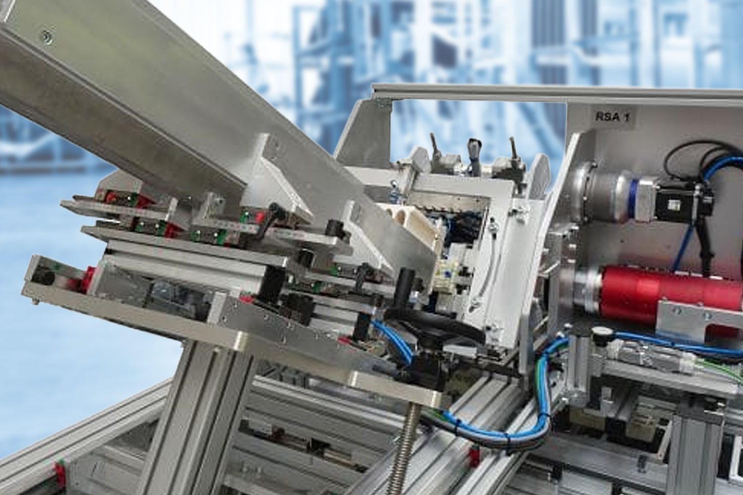 Das Bild zeigt eine Verpackungsmaschine von Kraus Maschinenbau in der eine Konstandin Drehdurchführung eingesetzt ist